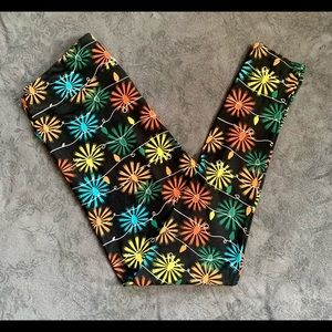 LuLaRoe TC Leggings w/xmas lights